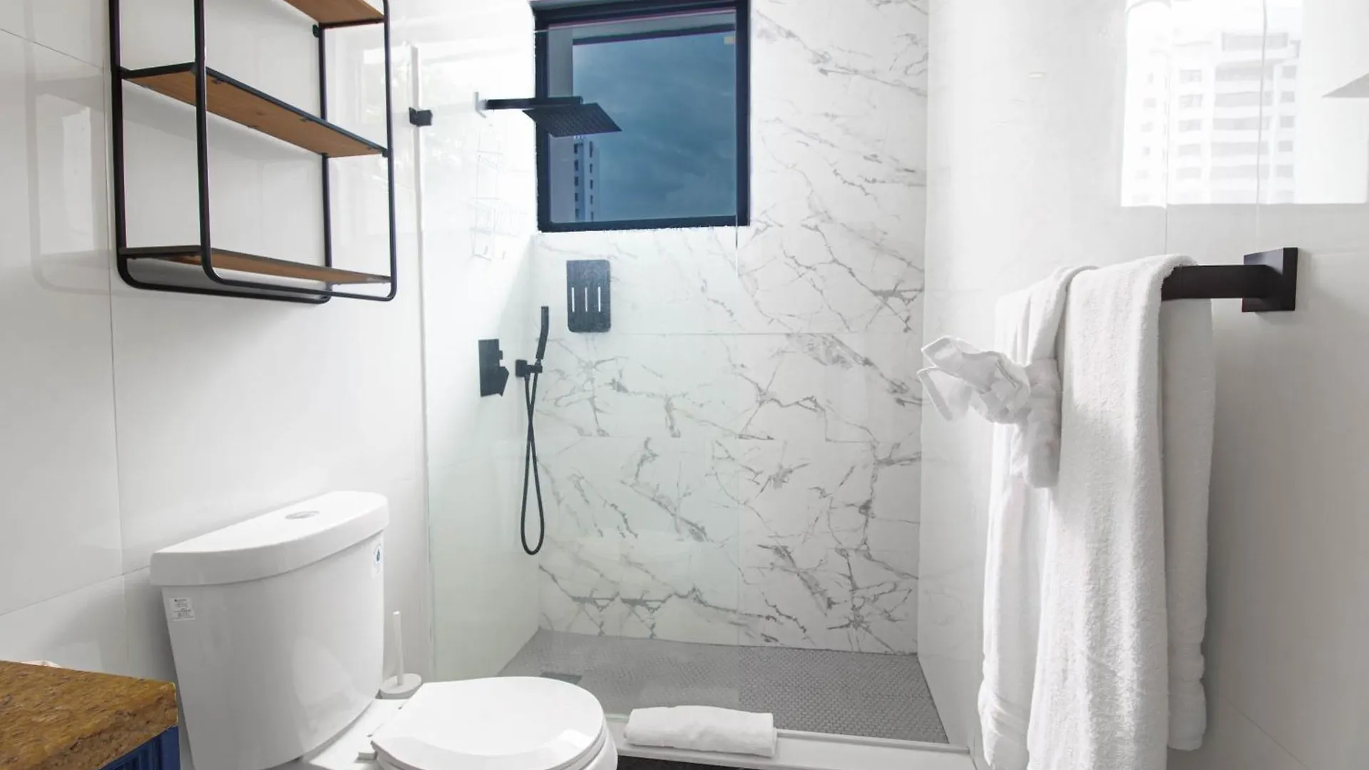 Villa Azure Ocean Park'S Seaside Luxe Retreat San Juan